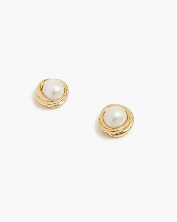 Pearl and gold stud earrings