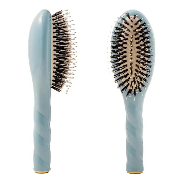 N.03 The Gentle Scalp Care Hairbrush