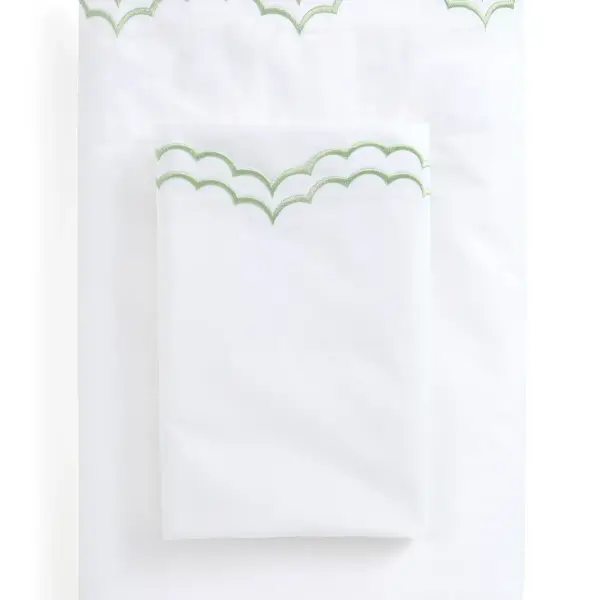 300 Thread Count Scallop Embroidered Sheet Set