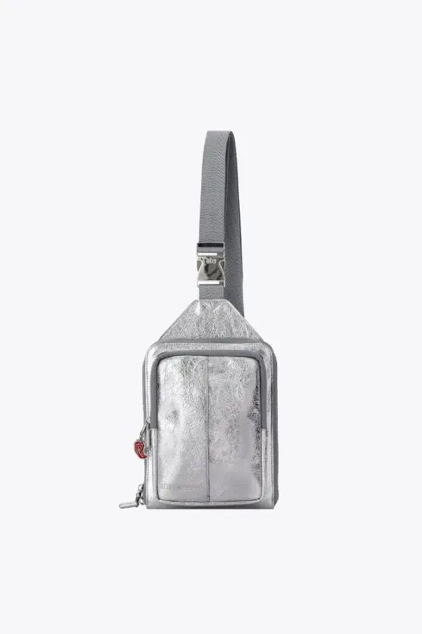 BÉIS x Chipotle The Napkin Sling in Foil