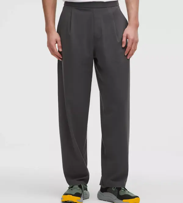 Daydrift Relaxed-Fit Pleated Trouser Regular