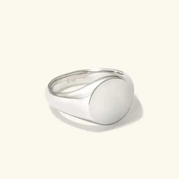 Sterling Silver Bold Round Signet Ring - Jewelry | Mejuri
