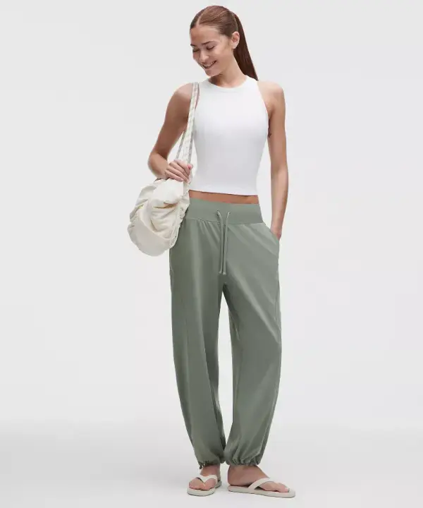 Groove Low-Rise Relaxed Cinch Pant Regular