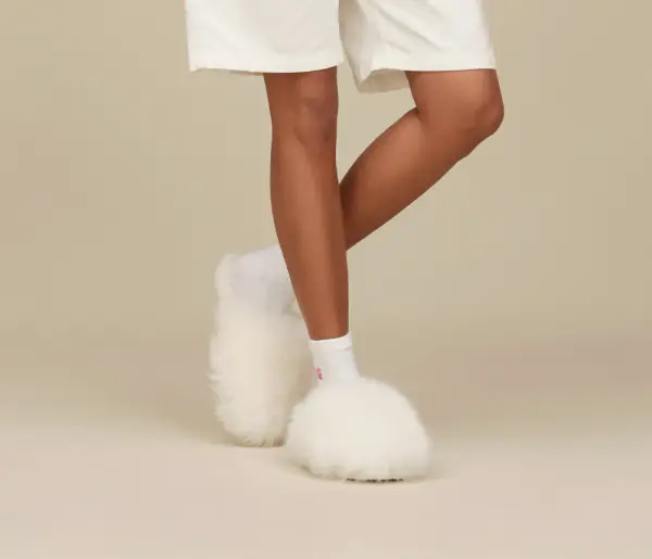 Scuffette Chalet Genuine Sheepskin Slipper (Women)