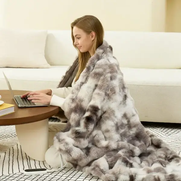 Electric Heated Blanket for Girls & Women, Soft & Luxurious,Faux Fur Heating Throw Blankets, 6 Heat Settings, Overheat Protection, Quick Heating, Memory Function, Giftable, 50"x60",Dark Taupe