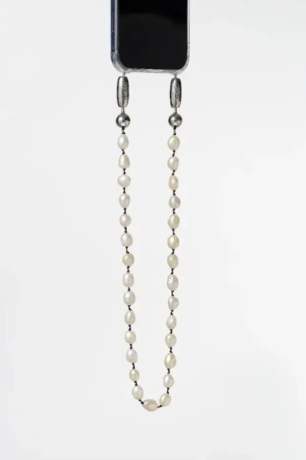 Pearl Shoulder Length
