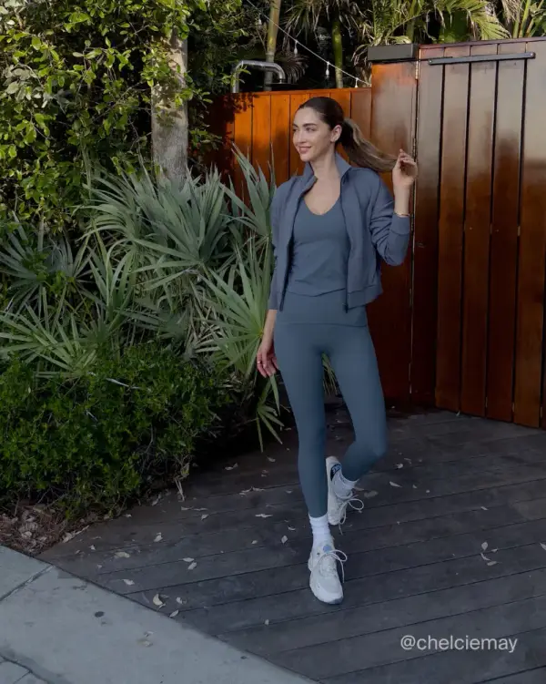 Booty Boost 7/8 Leggings – Sculpted Stretch Fit | SPANX