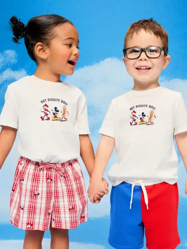 Old Navy x Disney Mickey Mouse Unisex Logo-Graphic T-Shirt for Toddler