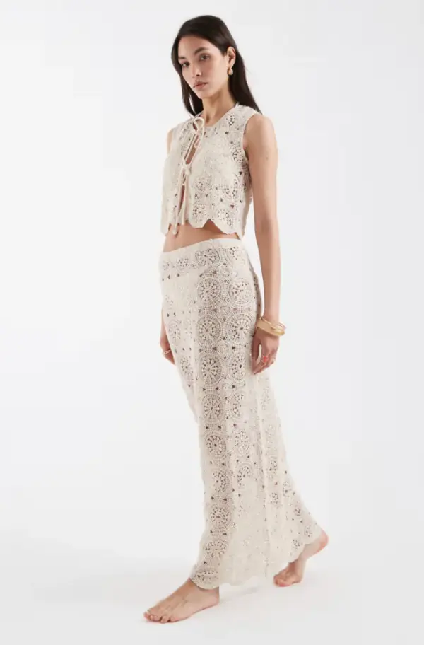 4th & Reckless cotton rich crochet floral tie front cropped beach vest and maxi skirt set in beige | ASOS
