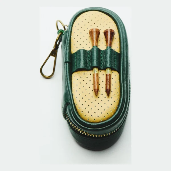 GOLF BALL AND TEE CASE