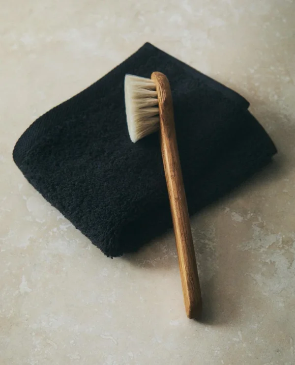 IRIS HANTVERK FACE BRUSH