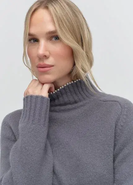 THE DUCHESS SWEATER