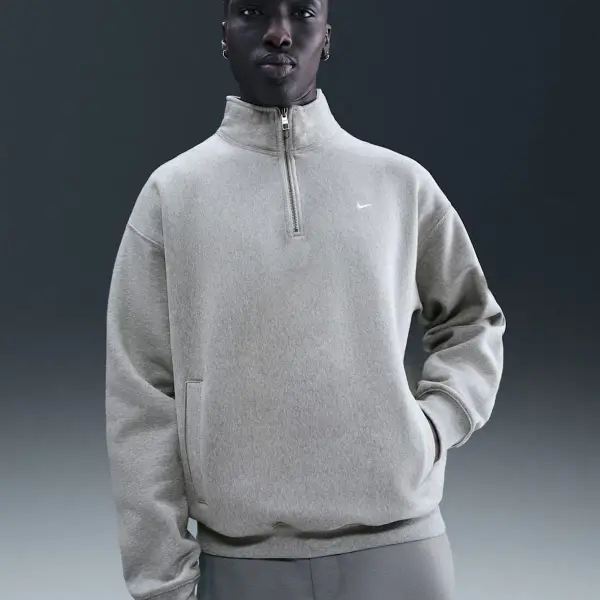 Solo Swoosh Fleece Quarter-Zip Sweatshirt