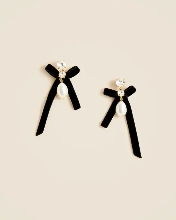 Bow pearl drop earrings