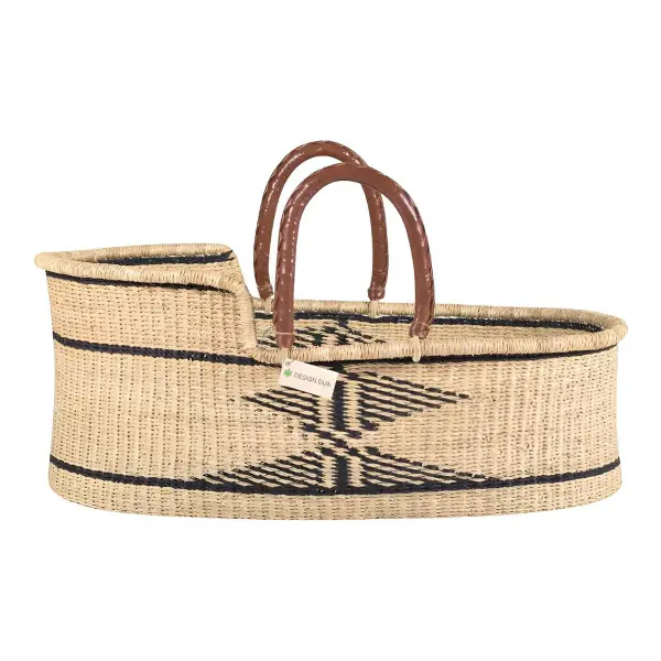 Signature Bilia Bassinet with Leather Handles