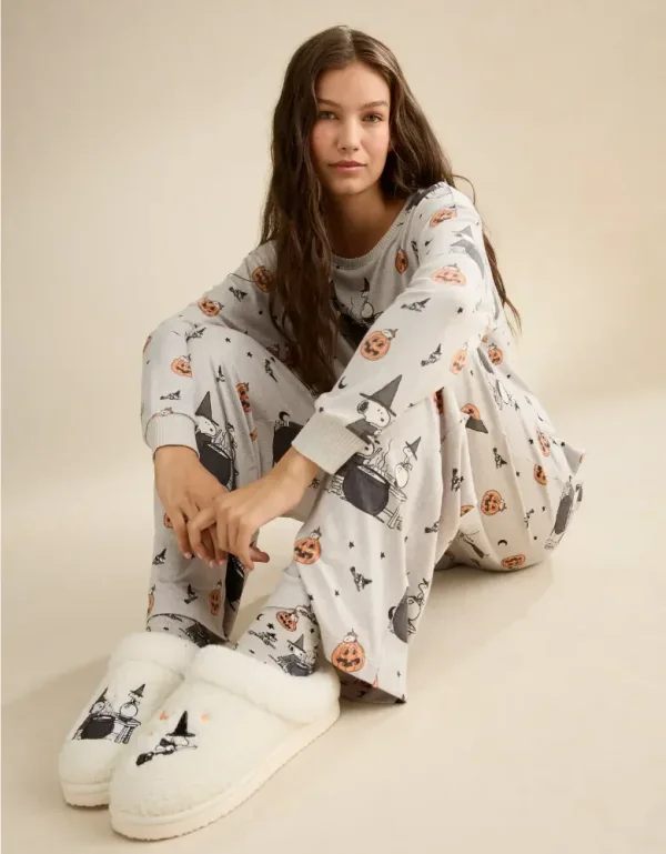 AE Luxe Plush Snoopy Long Sleeve + Pant PJ Set