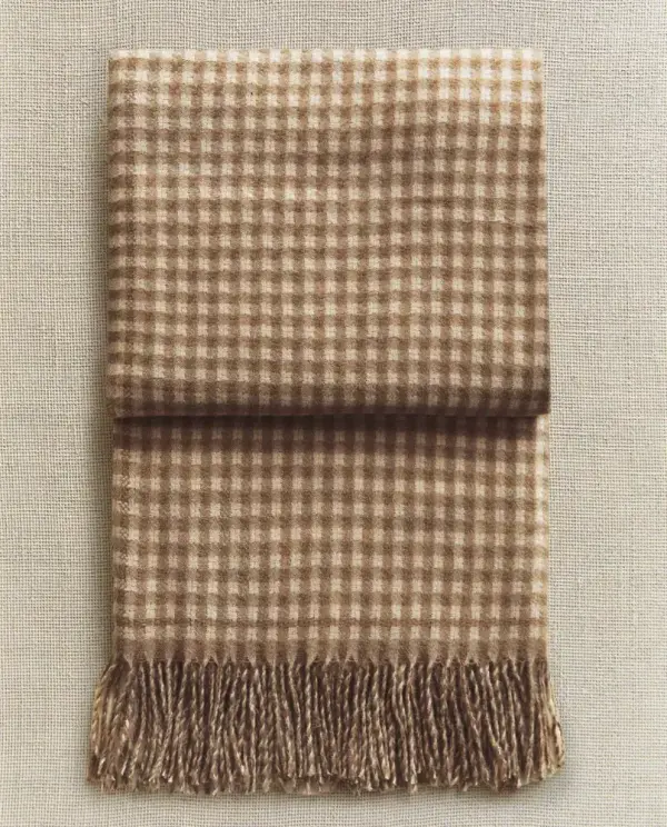 CHECK BLANKET WITH FRINGING