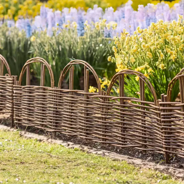Woven Willow Arch Border Fencing, Set of 4