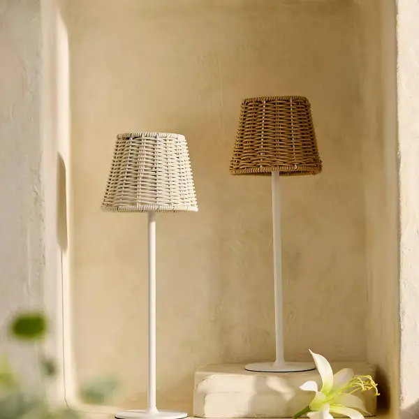 Wicker Solar Table Lamp