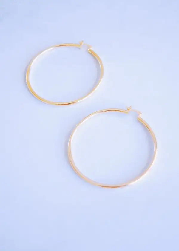18k Isa Hoops