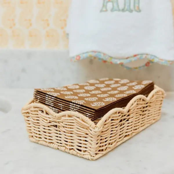 Linen Like Paper Guest Towel And Lacquer Tray Set