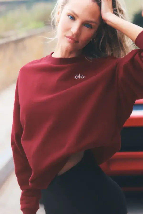 Accolade Crew Neck Pullover - Summer Romance Red