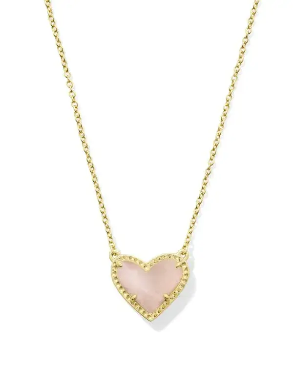 Ari Heart Gold Pendant Necklace in Rose Quartz
