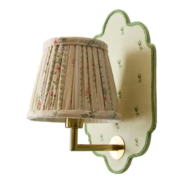 Petunia Floral Sconce