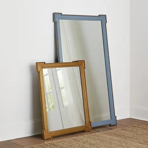 Carlotta Mirror