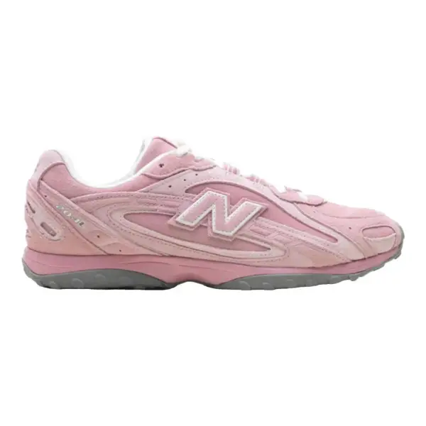 204L Running Sneakers
