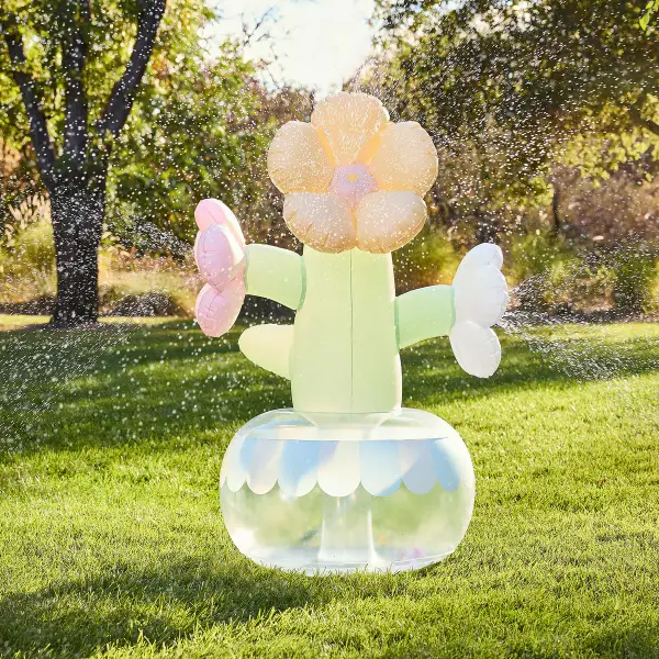 Flower Bouquet Inflatable Sprinkler