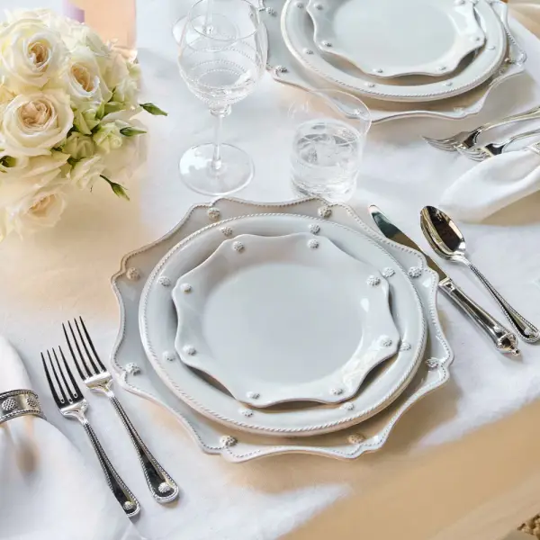 Berry & Thread Classic 16pc Place Setting - Whitewash