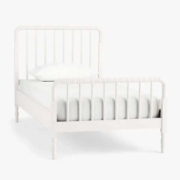 Elsie Bed with Chic Cottage Legs