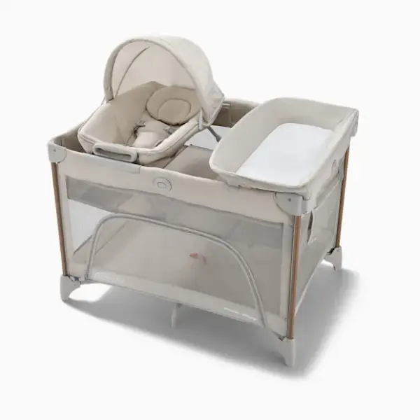 Graco Pack n' Play Close2Baby Seat Lux Playard - Soft Almond