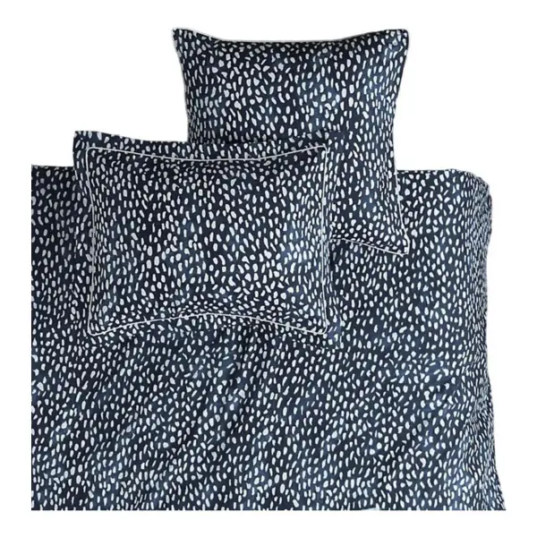Thandie Watercolor Spotted Bedding