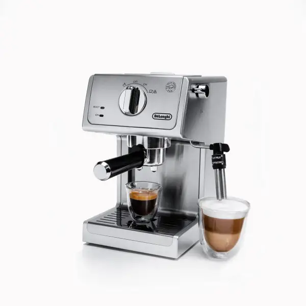 15-Bar Pump Espresso and Cappuccino Machine