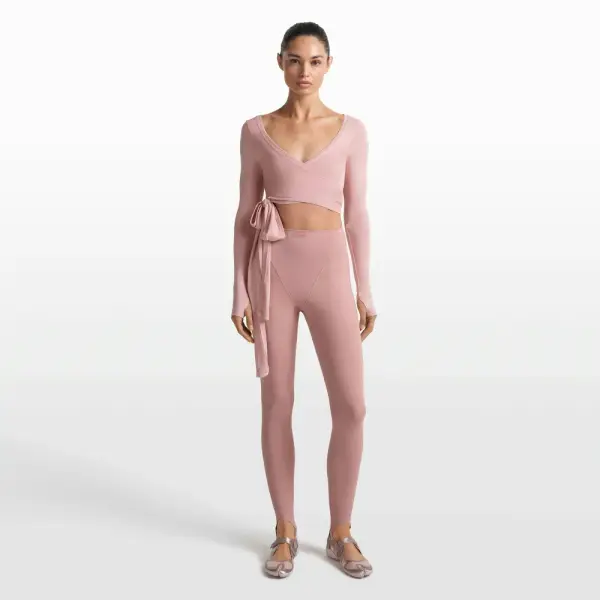 NikeSKIMS MATTE V-LINE STIRRUP LEGGING | HIMALAYAN