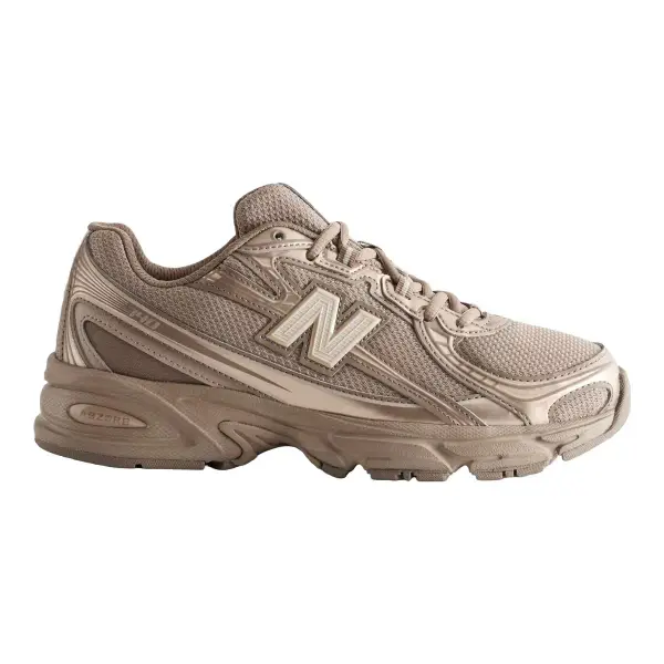 740 Sneakers
