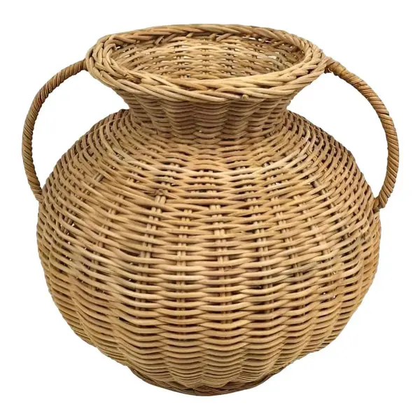 Woven Rattan Vase 10x9