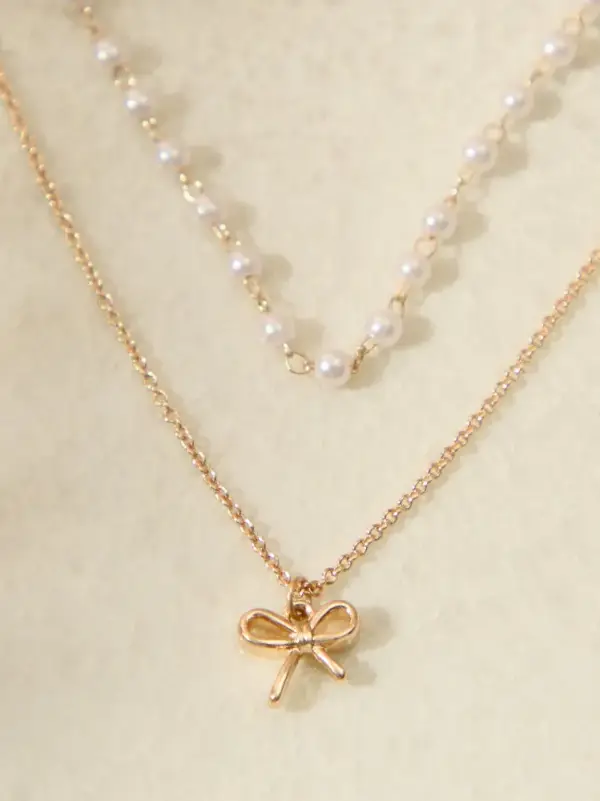 Bow Charm Pearl Layered Necklace
