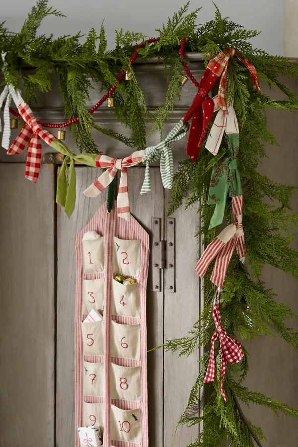 Terrain Merry Bow Garland